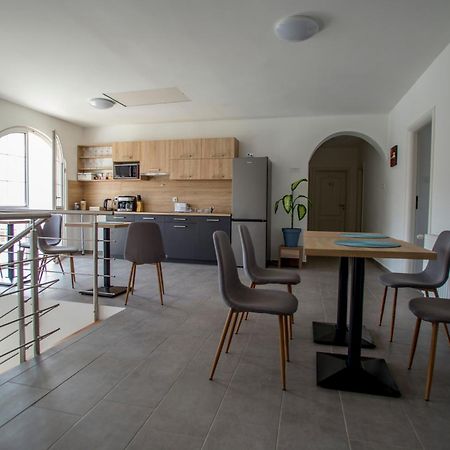 Fonix Design Rooms Ντέμπρετσεν Εξωτερικό φωτογραφία