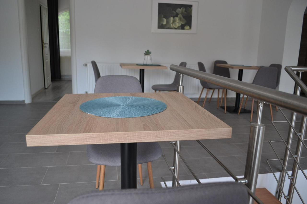 Fonix Design Rooms Ντέμπρετσεν Εξωτερικό φωτογραφία