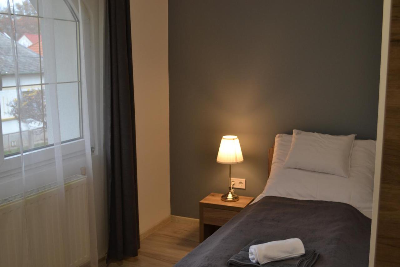 Fonix Design Rooms Ντέμπρετσεν Εξωτερικό φωτογραφία